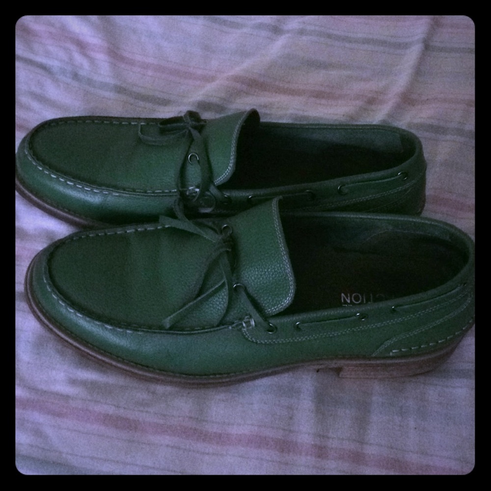 Men's dress shoes